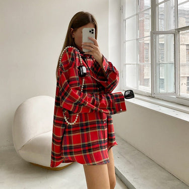 Versatile plaid shirt for women, European and American fashion trends, retro plaid top, loose jacket for women